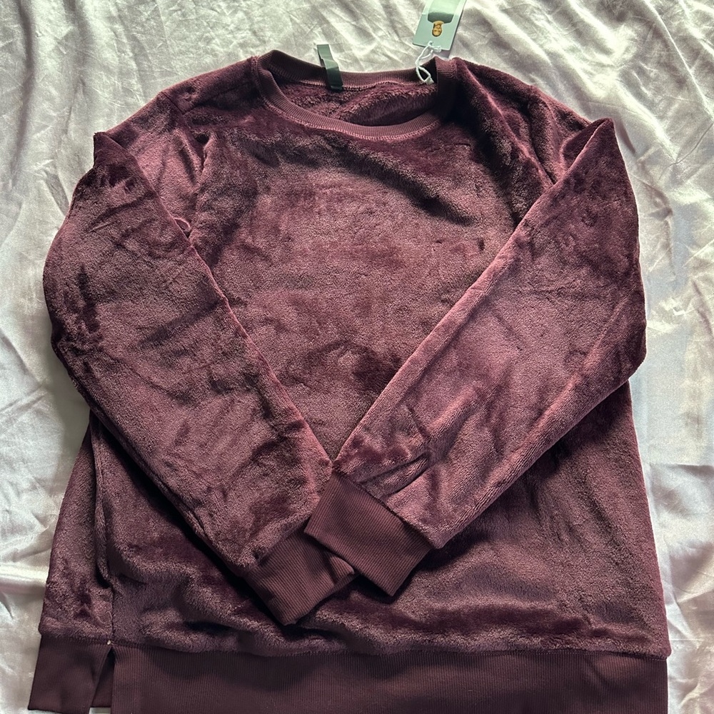 Gaiam cozy crewneck| size large women’s